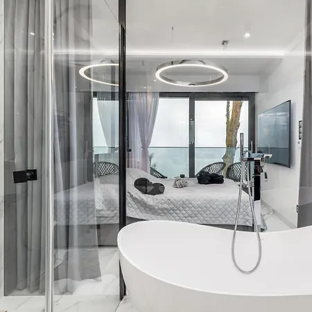 公寓 Lux - Bath With A Baltic View - Access
