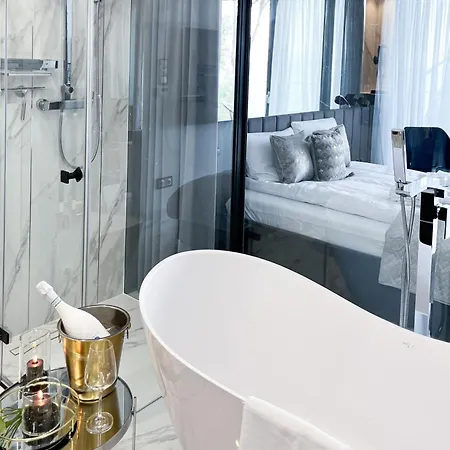 Lux - Bath With A Baltic View - Access 公寓 里沃